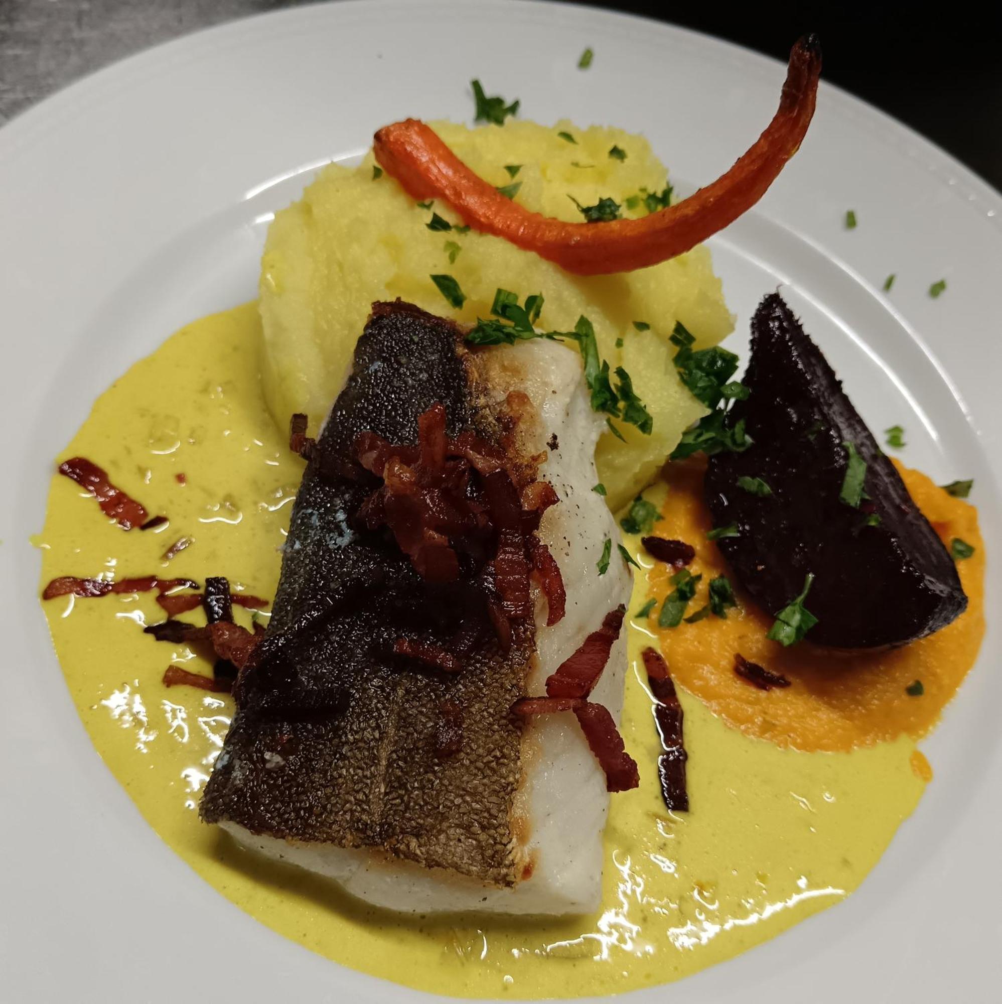 Hotel Restaurant Notre Dame Orcival Eksteriør bilde